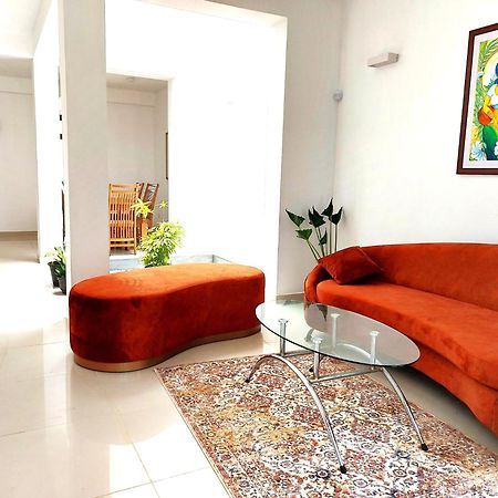 Oesis - Stylish Villa Steps From Historic Galle Fort ภายนอก รูปภาพ
