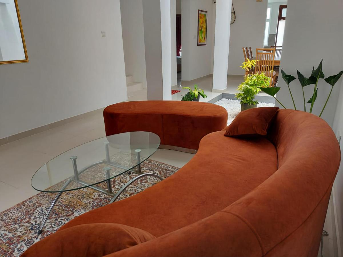 Oesis - Stylish Villa Steps From Historic Galle Fort ภายนอก รูปภาพ