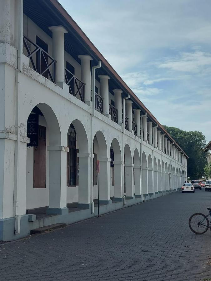 Oesis - Stylish Villa Steps From Historic Galle Fort ภายนอก รูปภาพ