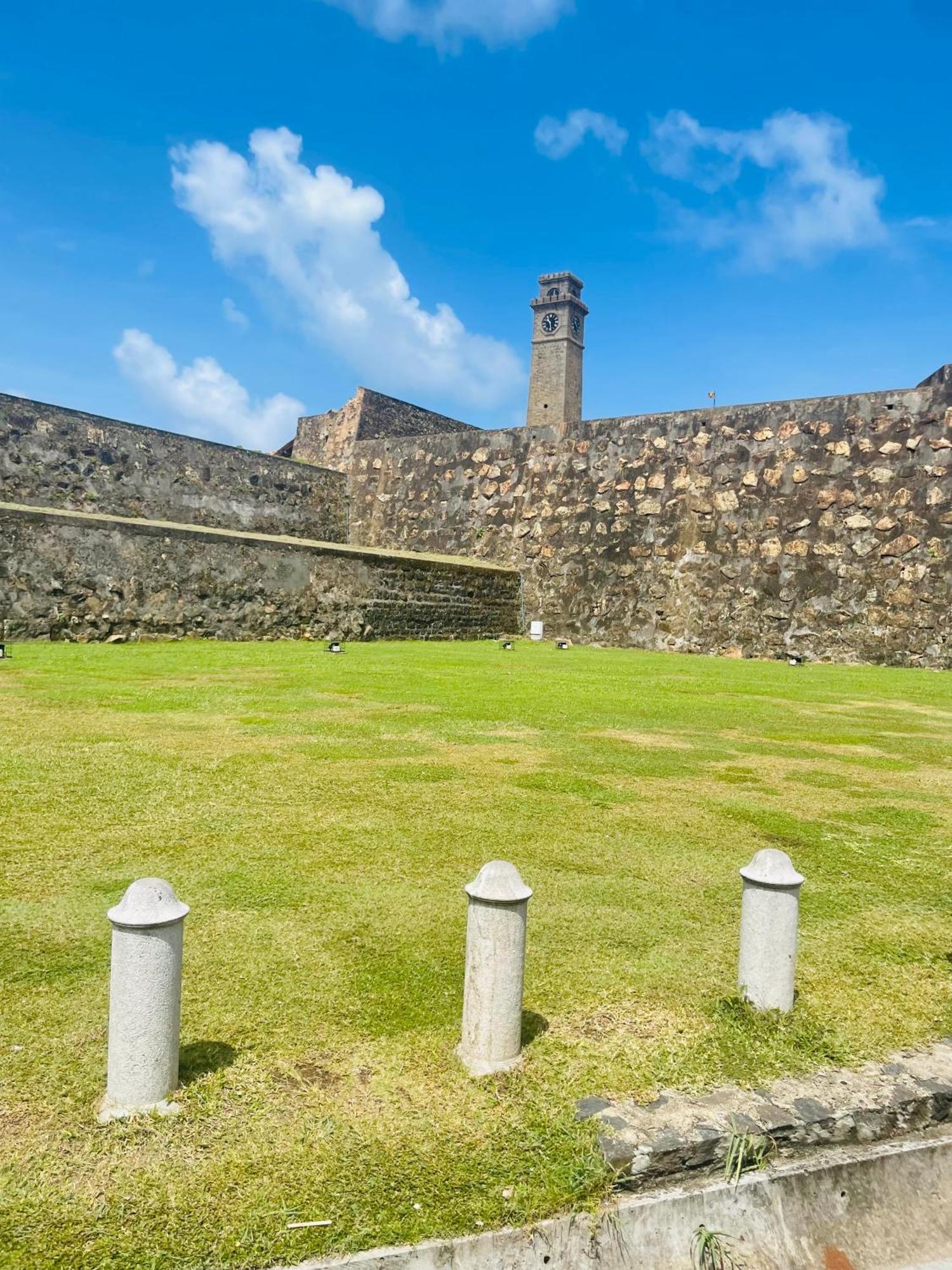 Oesis - Stylish Villa Steps From Historic Galle Fort ภายนอก รูปภาพ