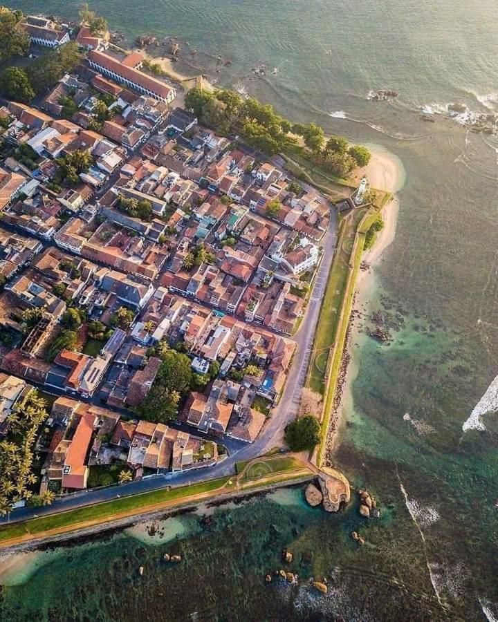 Oesis - Stylish Villa Steps From Historic Galle Fort ภายนอก รูปภาพ